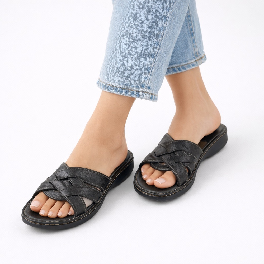 Born Folly Slip-On Black Leather Wedge Sandals Women’s Size 6